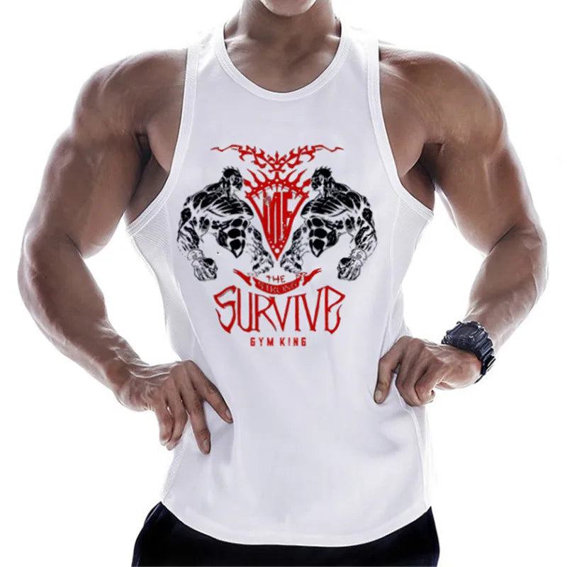 "Camiseta deportiva hombre - Modelo usando tank top workout"